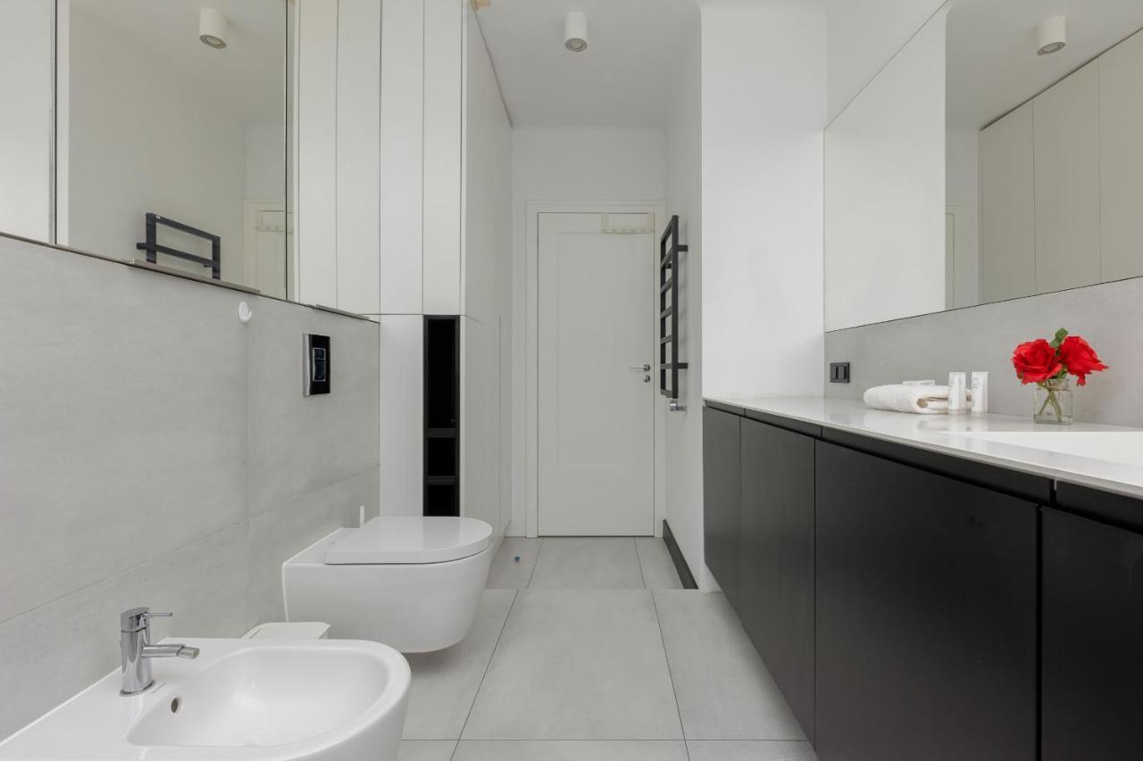 Trendy Apartment Marszalkowska With City View Near Ogrod Saski By Noclegi Renters Варшава Екстер'єр фото